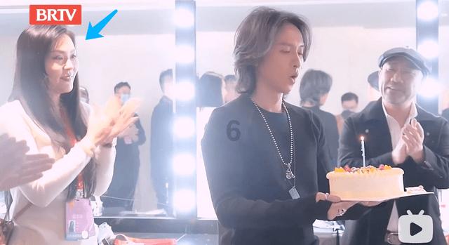 “翻红”的周鸿祎,“隐身”的360